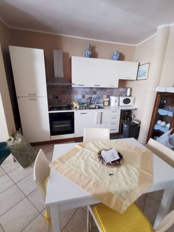 Cucina - Casa indipendente via A. Gioda, Mondovì - foto 3