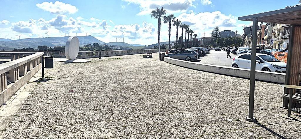 Terrazzo - Negozio piazza Sebastiano Bagolino, Alcamo - foto 2