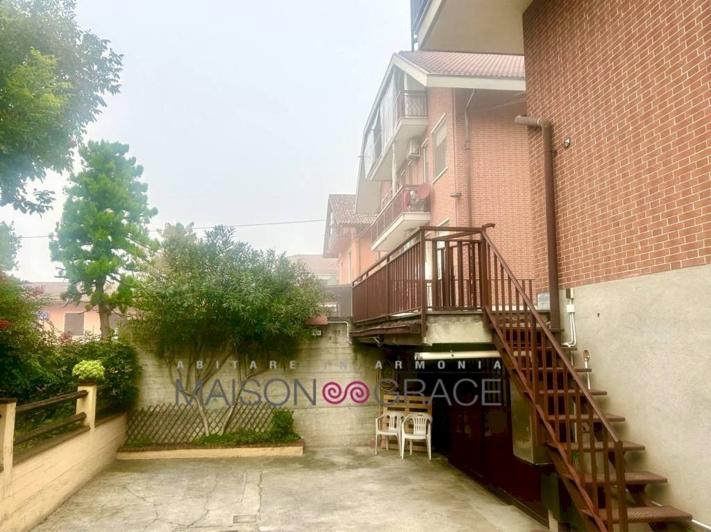 Cortile interno - Appartamento via Franco Centro, 3, Alba - foto 3