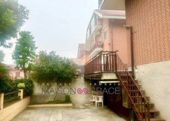 Cortile interno - Appartamento via Franco Centro, 3, Alba - foto 3