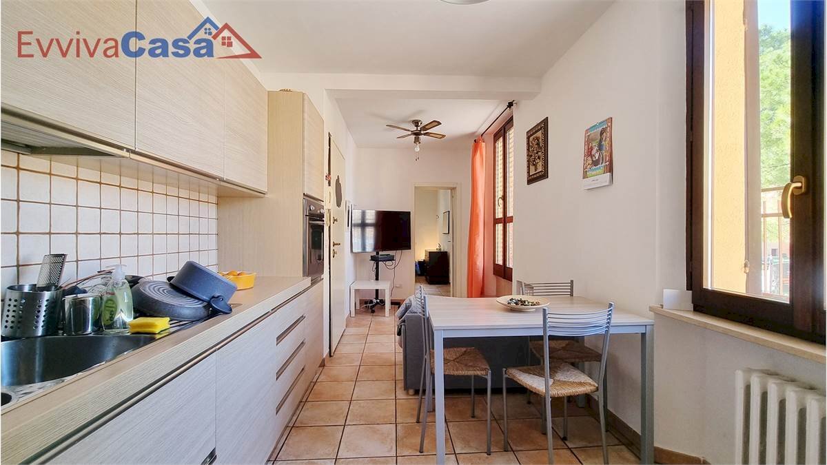 Two-room apartment largo grammercato 8, Jesi - photo 3