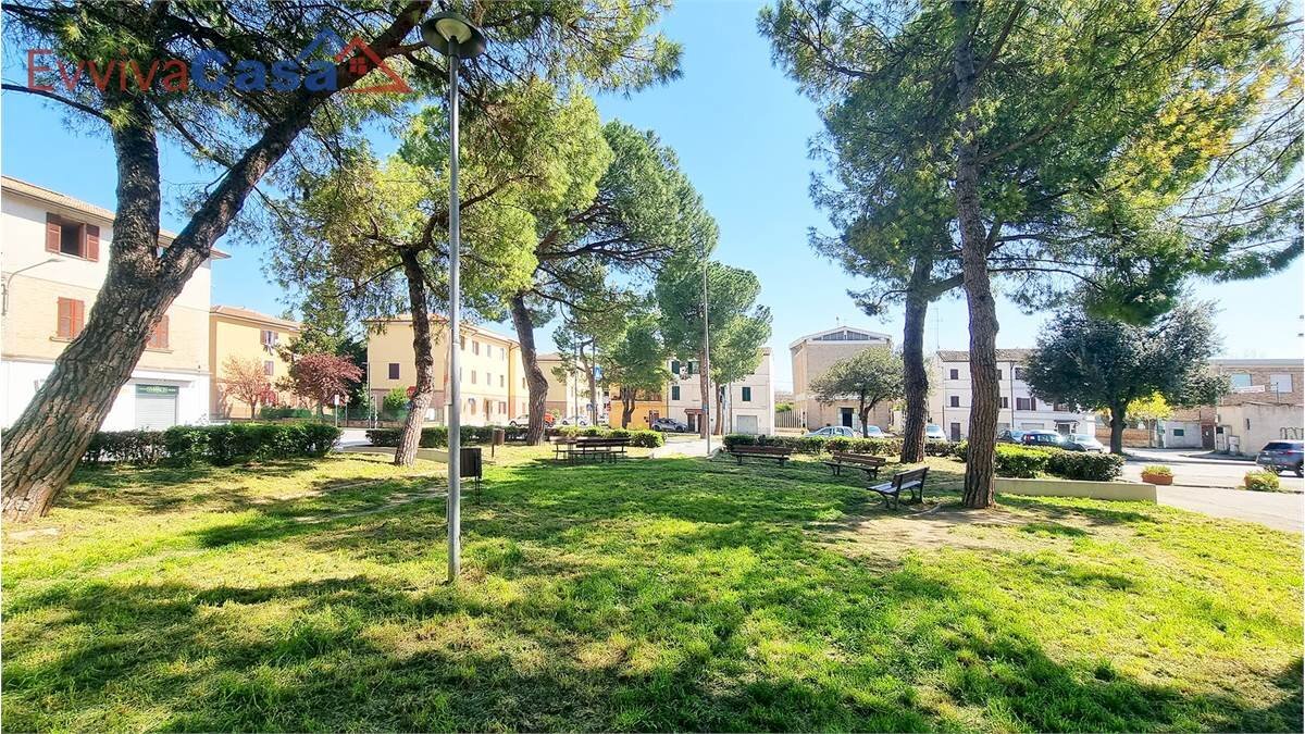 Two-room apartment largo grammercato 8, Jesi - photo 2