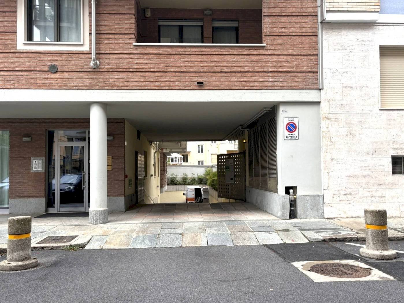 Box Via Massimo d'Azeglio, 14, Cuneo - photo 2