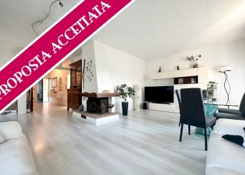 Foto 1 - Villa Bifamiliare Via Degli alberi
 
4, Pisa - foto 1