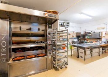 Foto 6 - Attività Commerciale Via del Faro
 
47, Fasano - foto 6