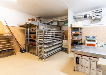 Foto 7 - Attività Commerciale Via del Faro
 
47, Fasano - foto 7