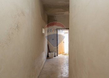 Hall / corridoio - Villa Via dei Gelsomini
 
11, Pedara - foto 32