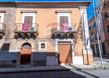 Edificio all\'aperto - Casa indipendente Via Vincenzo Gioberti
 
51/53/55, Grammichele - foto 3