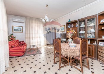 Sala da pranzo - Casa indipendente Via Vincenzo Gioberti
 
51/53/55, Grammichele - foto 7