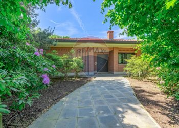 Casa all\'aperto - Villa via san francesco di assisi, Bregnano - foto 25