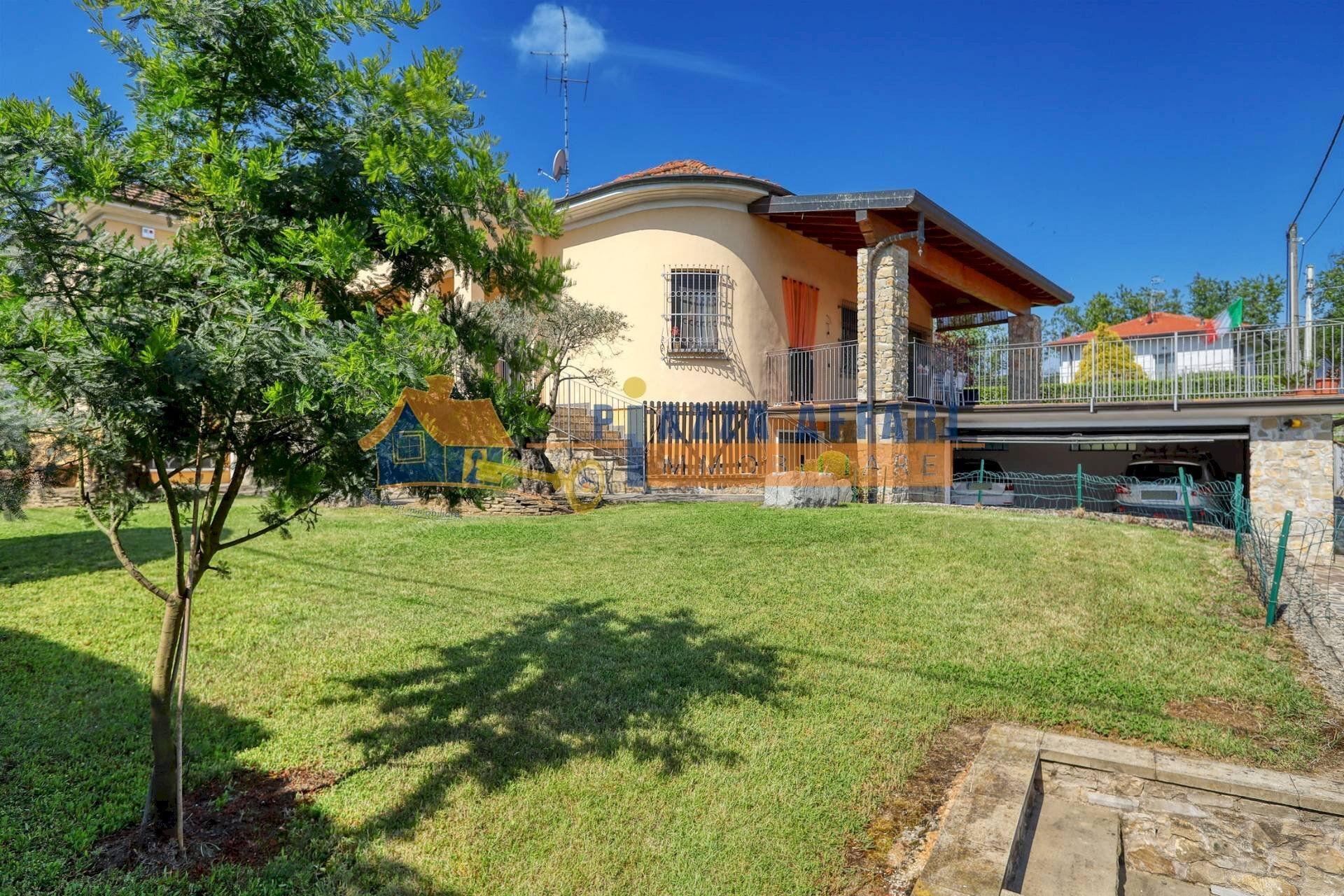 Foto 3 - Villa via C. Battisti, Carnago - foto 3