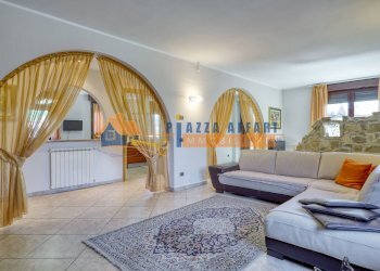 Foto 9 - Villa via C. Battisti, Carnago - foto 9