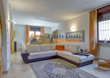 Foto 10 - Villa via C. Battisti, Carnago - foto 10