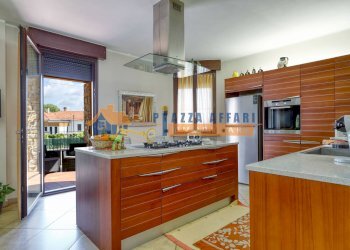 Foto 13 - Villa via C. Battisti, Carnago - foto 13