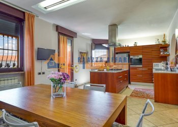 Foto 14 - Villa via C. Battisti, Carnago - foto 14