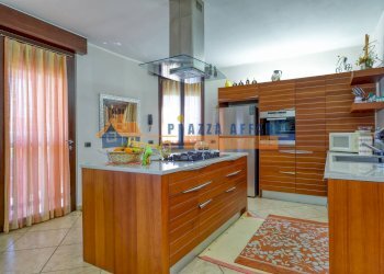 Foto 16 - Villa via C. Battisti, Carnago - foto 16