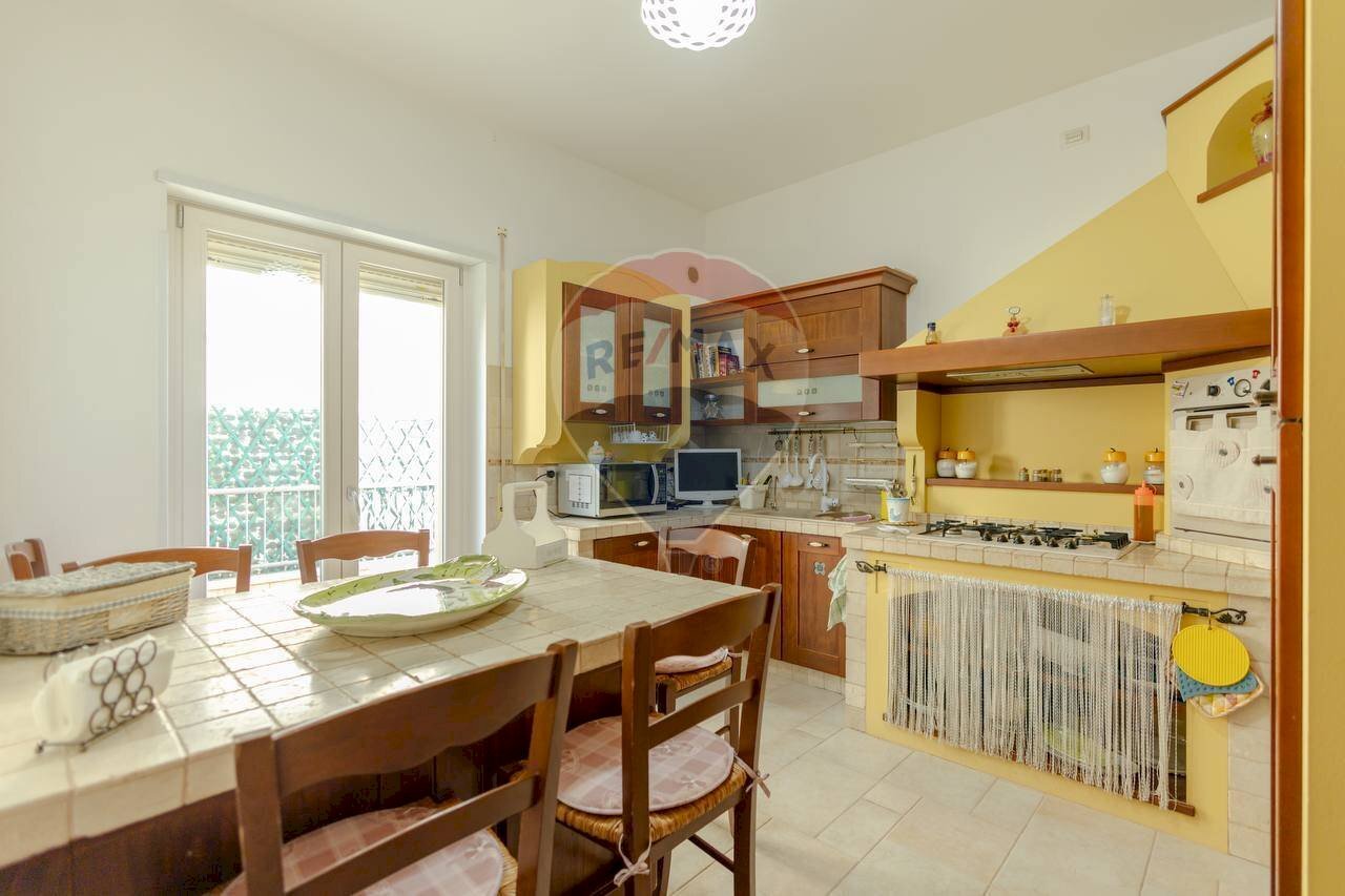 Cucina - Quadrilocale Via Sallustio
 
32, Martina Franca - foto 3