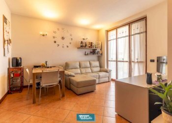 Salone - Appartamento via Vecchia, 5, Borgomanero - foto 7