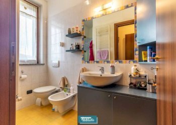 Bagno - Appartamento via Vecchia, 5, Borgomanero - foto 16