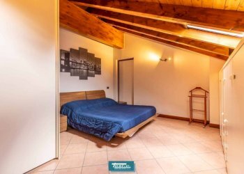 Camera da letto - Three-room apartment via Vecchia, 5, Borgomanero - photo 17