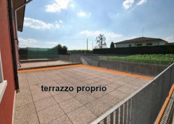 Terrazzo - Trilocale strada Quistello, Roverbella - foto 2