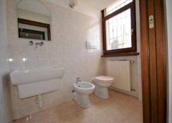 Lavanderia - Trilocale strada Quistello, Roverbella - foto 4