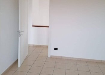 Camera da letto - Trilocale strada Quistello, Roverbella - foto 7