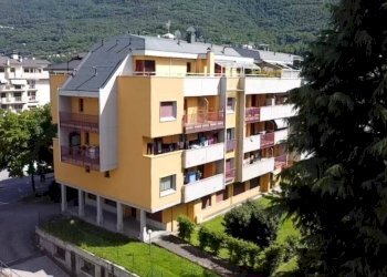 Vista - Shop via Brigata Alpina Orobica, 27, Sondrio - photo 1