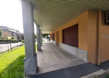 Interno palazzo - Shop via Brigata Alpina Orobica, 27, Sondrio - photo 4