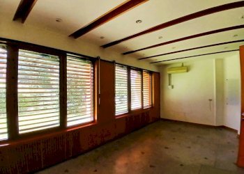 Interno non residenziale - Shop via Brigata Alpina Orobica, 27, Sondrio - photo 14