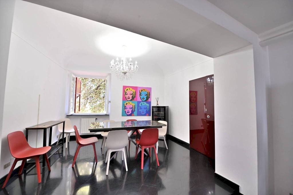 Sala da pranzo - Appartamento via Giordano Bruno, Genova - foto 2