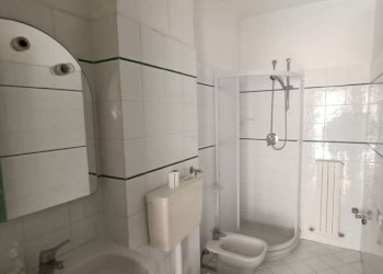 Bagno - Quadrilocale via Vittorio Veneto, Chiavari - foto 23