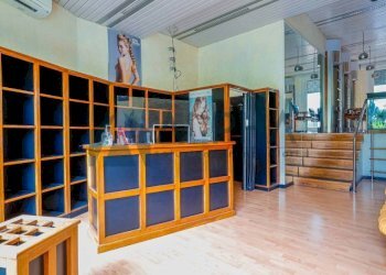 Interno non residenziale - Parrucchieri Uomo - Donna via Silvestro Lega, Forlì - foto 1