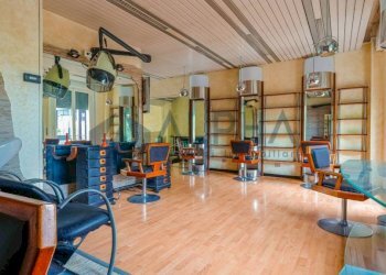 Interno non residenziale - Parrucchieri Uomo - Donna via Silvestro Lega, Forlì - foto 8