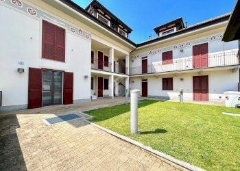 Villa Bifamiliare Via Monte Grappa, Carignano - foto 1