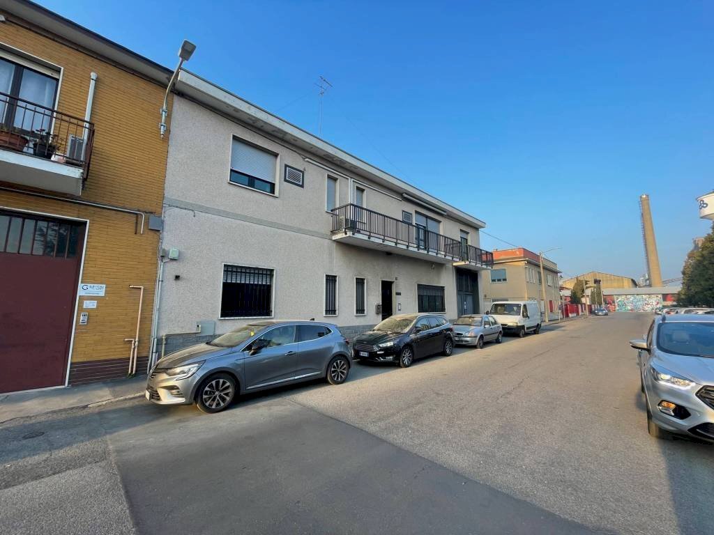 Capannone Trezzano sul Naviglio - foto 1