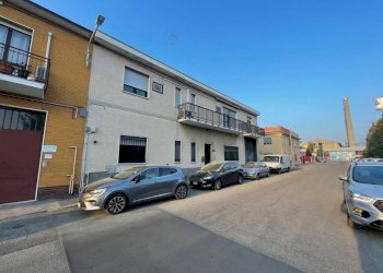 Capannone Trezzano sul Naviglio - foto 1