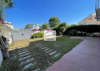 Giardino - Bilocale viale Acqua Marina, Anzio - foto 4