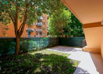 GIRDINO PRIVATO - Trilocale Via Francesco Cilea, 6, Bologna (zona Savena) - foto 1