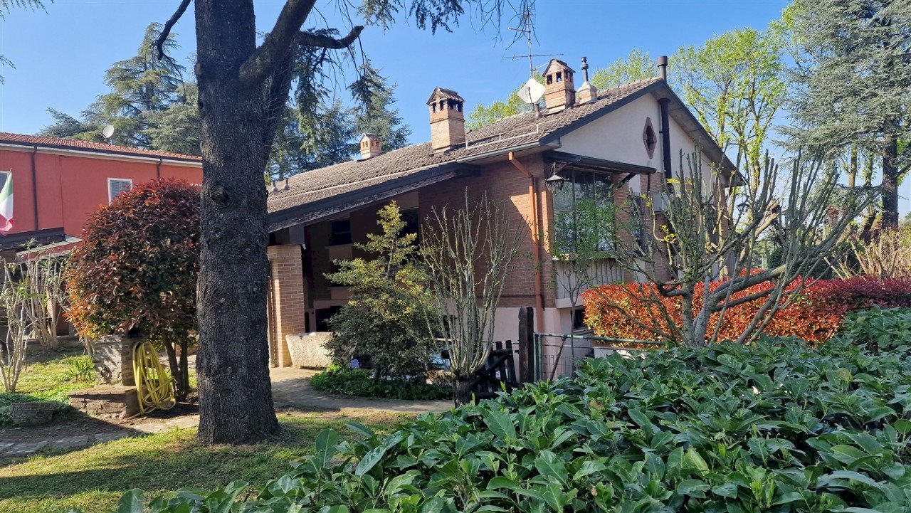 Semi-detached Villa Sala Baganza - photo 1