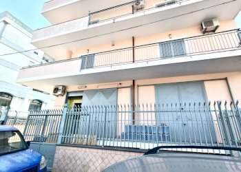 Foto 2 - Commercial Premises Casoria - photo 2