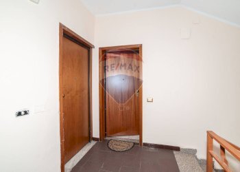 Hall / corridoio - Trilocale Via Pulei
 
39, Mascalucia - foto 24