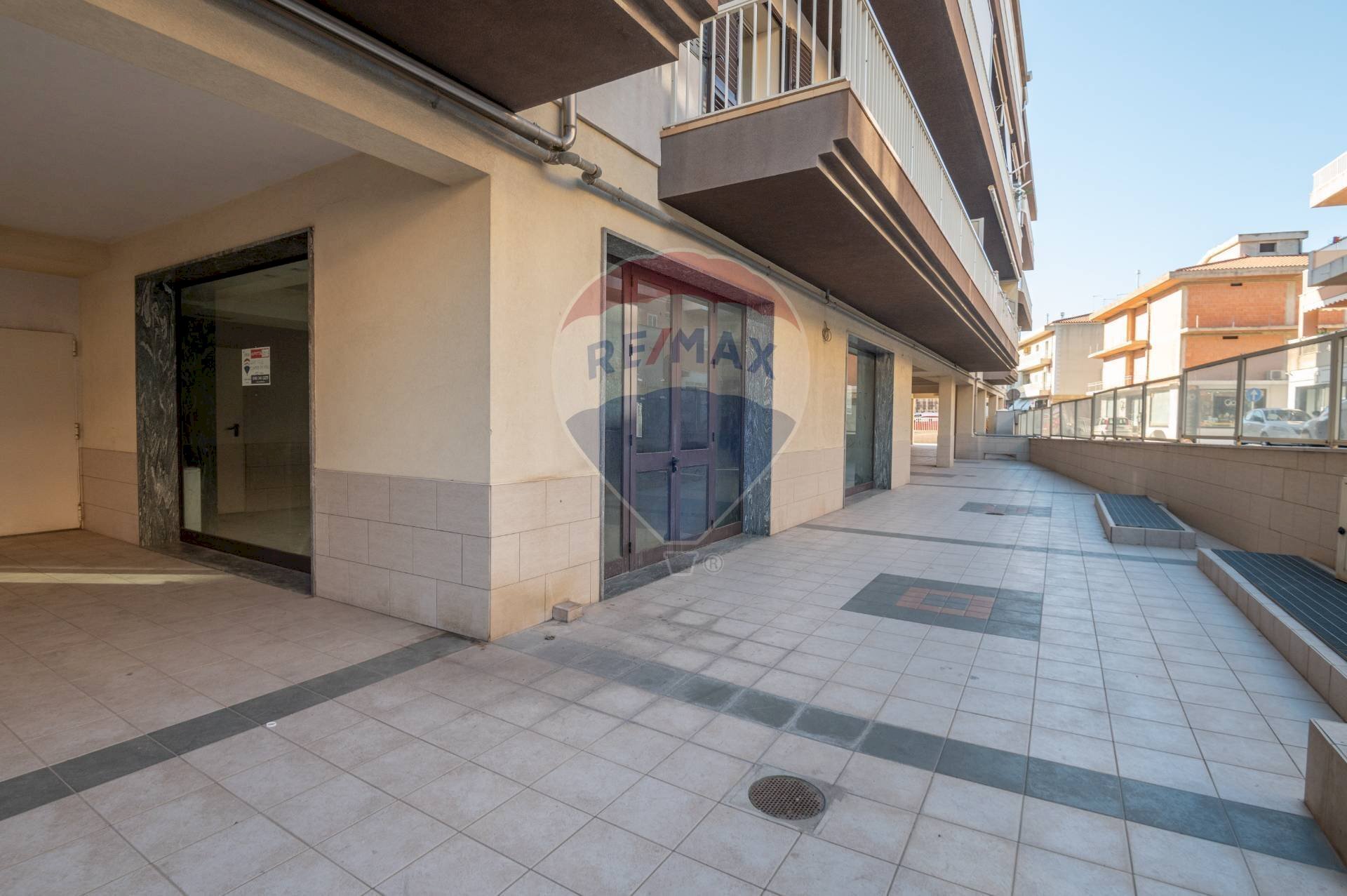 Terrazza - Locale Commerciale Via Cannicarao
 
33, Comiso - foto 3