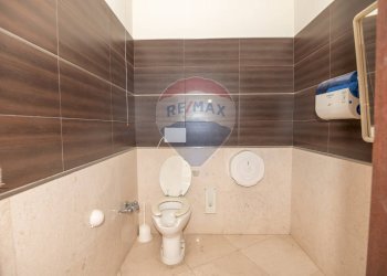 Bagno - Locale Commerciale Via Cannicarao
 
33, Comiso - foto 25