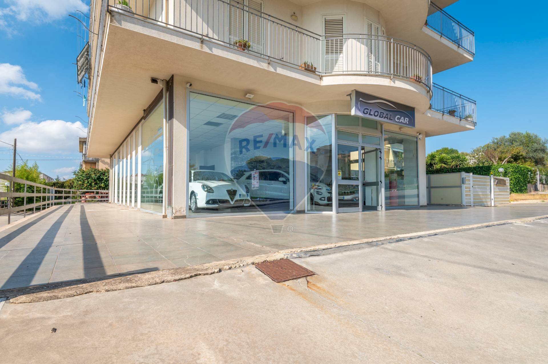 Edificio all\'aperto - Locale Commerciale Via Balatazze
 
snc, Caltagirone - foto 1