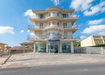 Edificio all\'aperto - Locale Commerciale Via Balatazze
 
snc, Caltagirone - foto 3