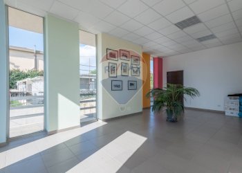 Ricezione / Lobby - Locale Commerciale Via Balatazze
 
snc, Caltagirone - foto 10