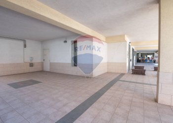 Terrazza - Locale Commerciale Via Canicarao
 
33, Comiso - foto 9