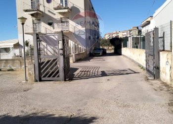 Edificio all\'aperto - Commercial Premises Contrada Balatazze
snc, Caltagirone - photo 9