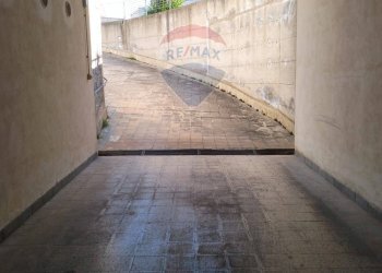 Parcheggio - Locale Commerciale C.da Balatazze
 
snc, Caltagirone - foto 9